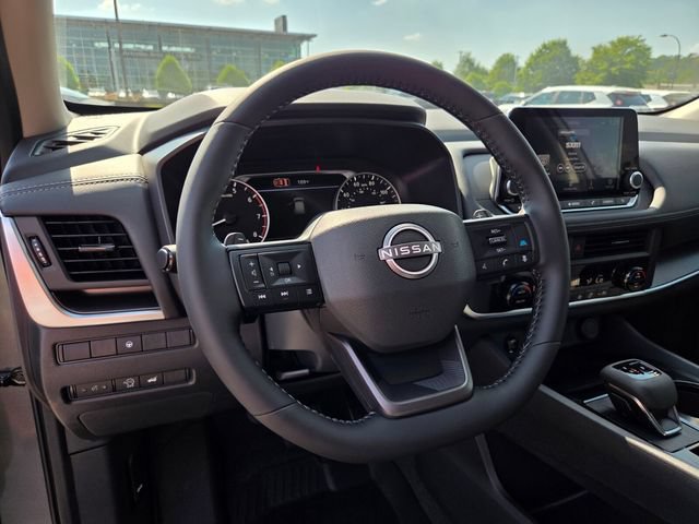 New 2026 Nissan Rogue SV FWD image 9