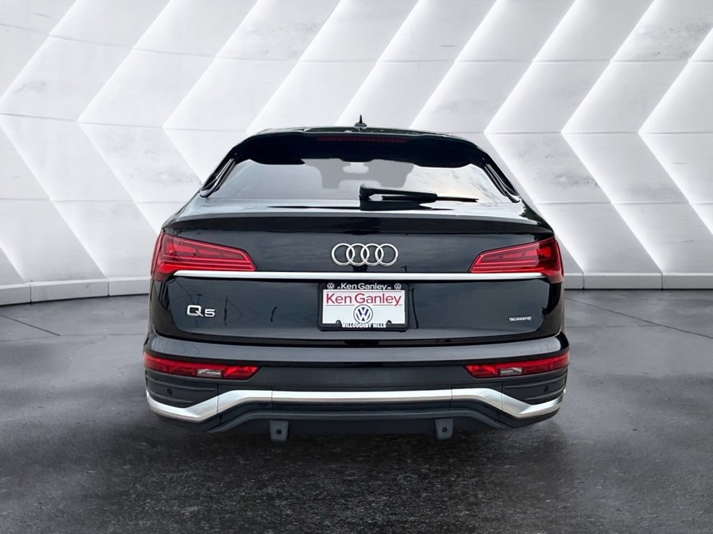 Used 2023 Audi Q5 2.0T Premium w/ Convenience Package AWD/4WD image 3