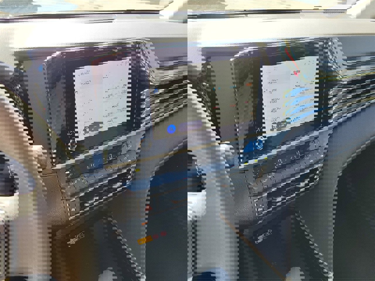 Used 2025 Toyota Camry LE image 23