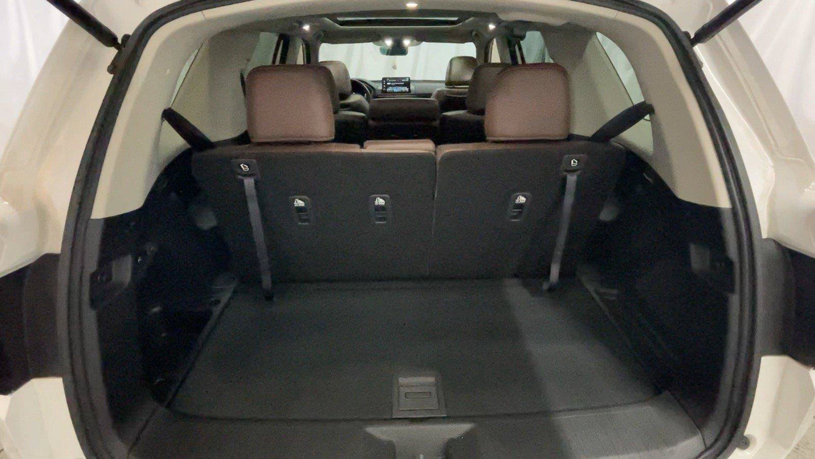 Used 2025 Honda Pilot Elite image 18