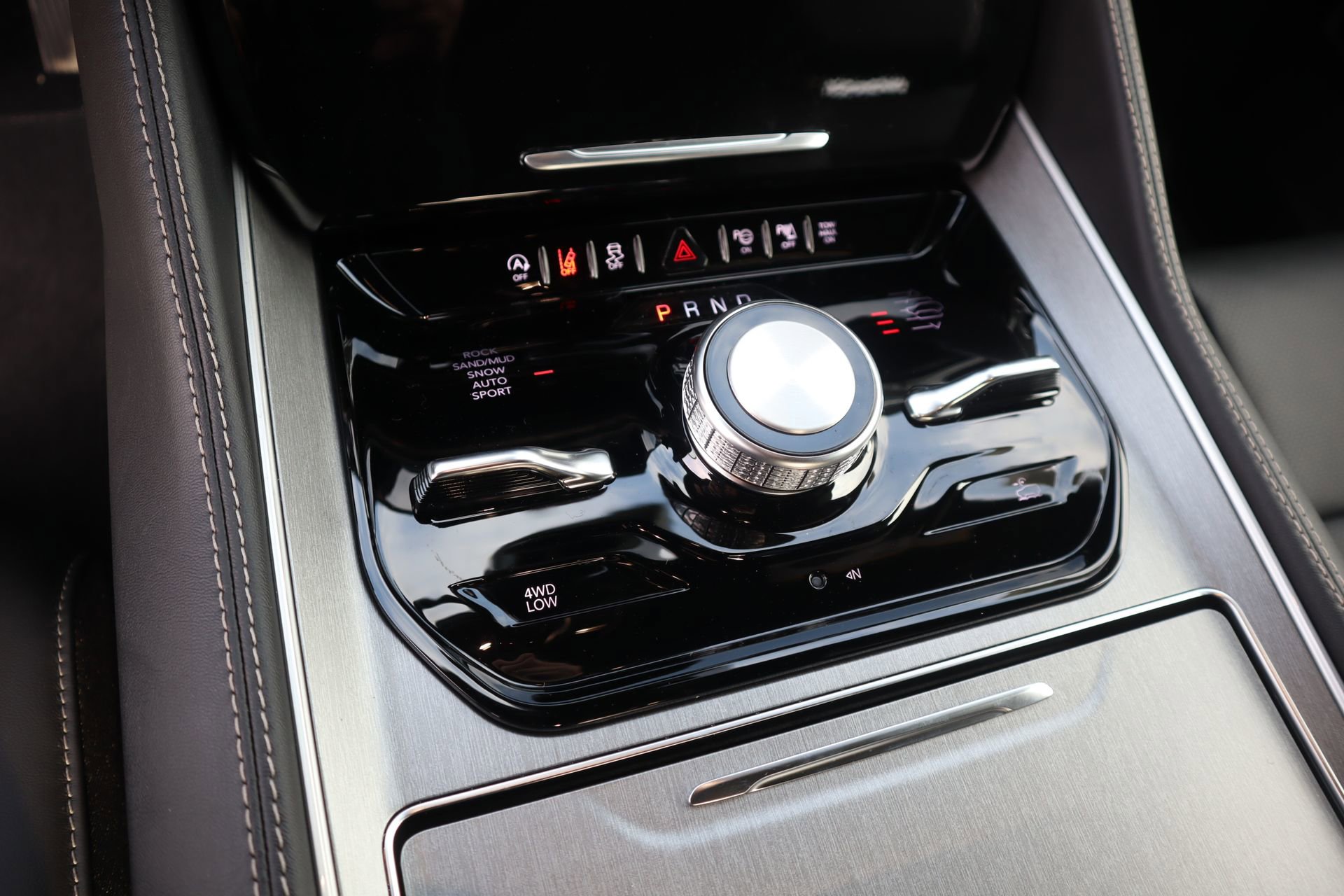 New 2026 Jeep Grand Wagoneer 4WD image 9