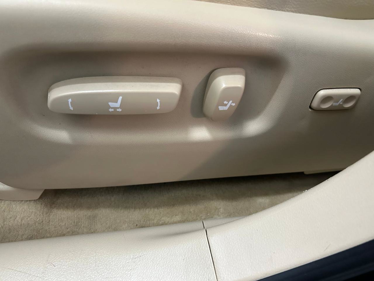 Used 2010 Lexus RX 450h AWD image 14