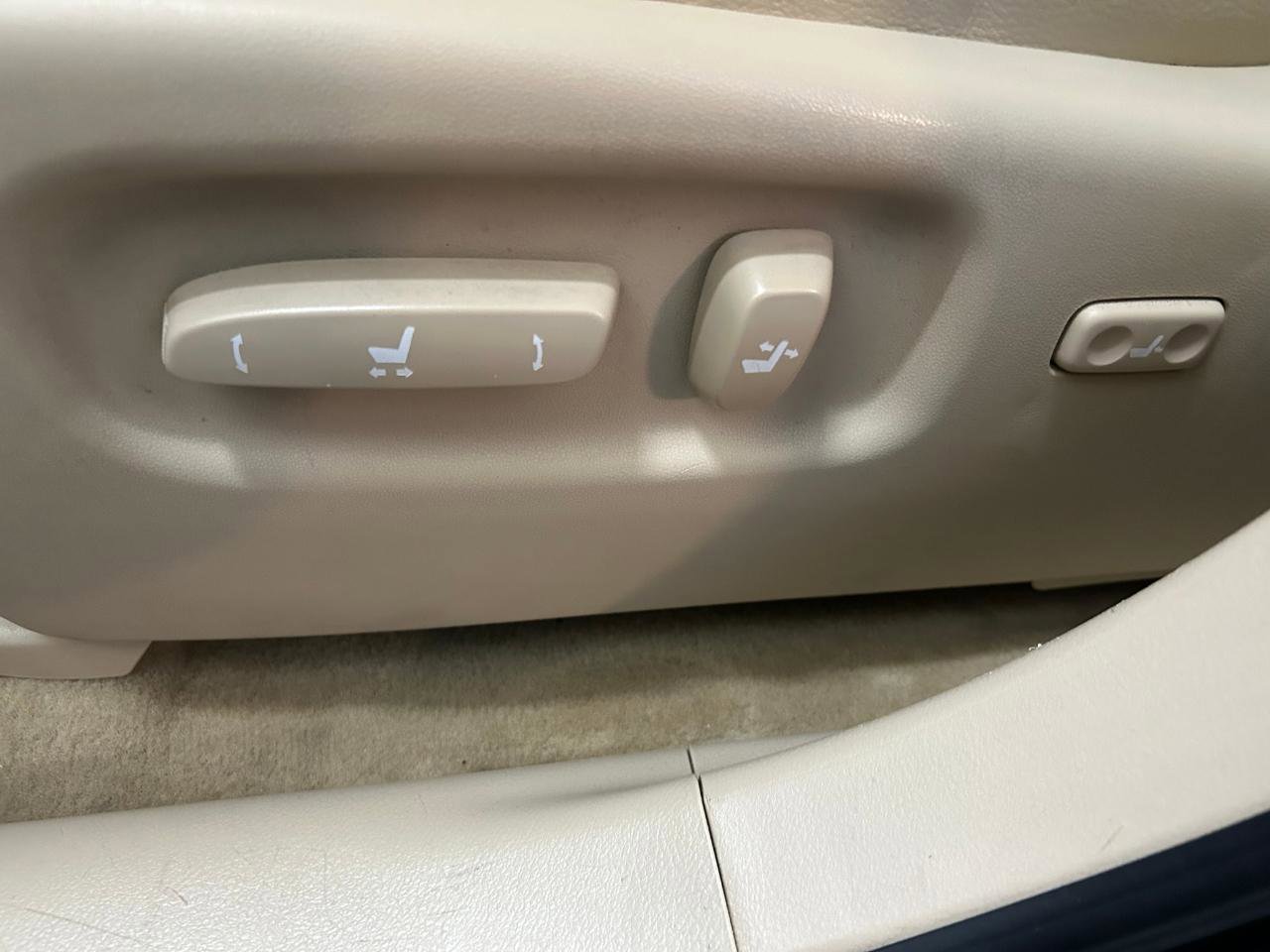 Used 2010 Lexus RX 450h AWD image 14