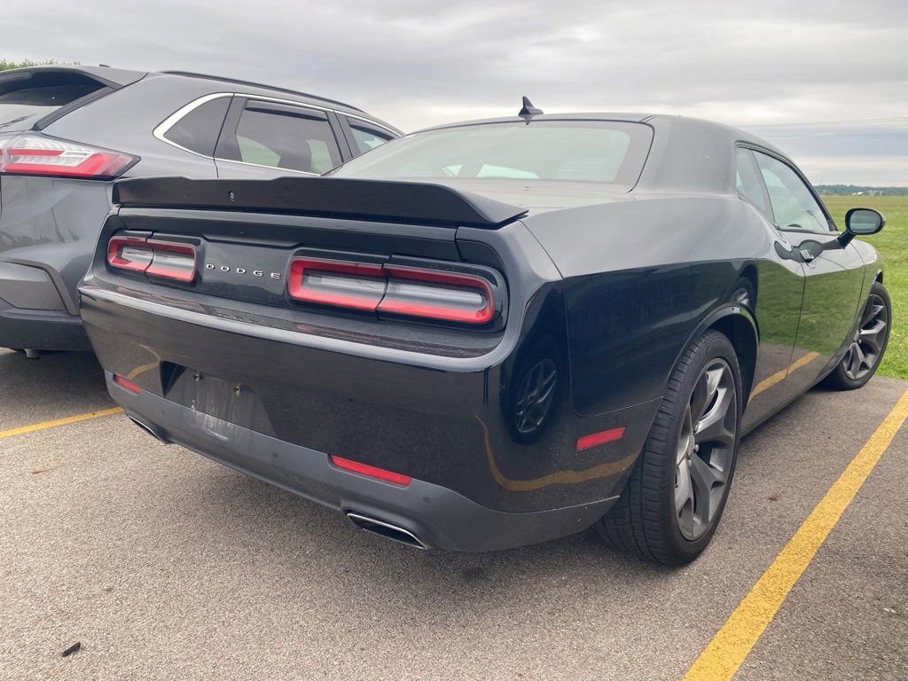 Used 2015 Dodge Challenger SXT Plus RWD image 9