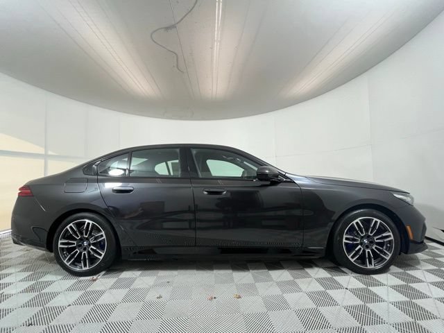 Used 2026 BMW 550e xDrive AWD/4WD image 8