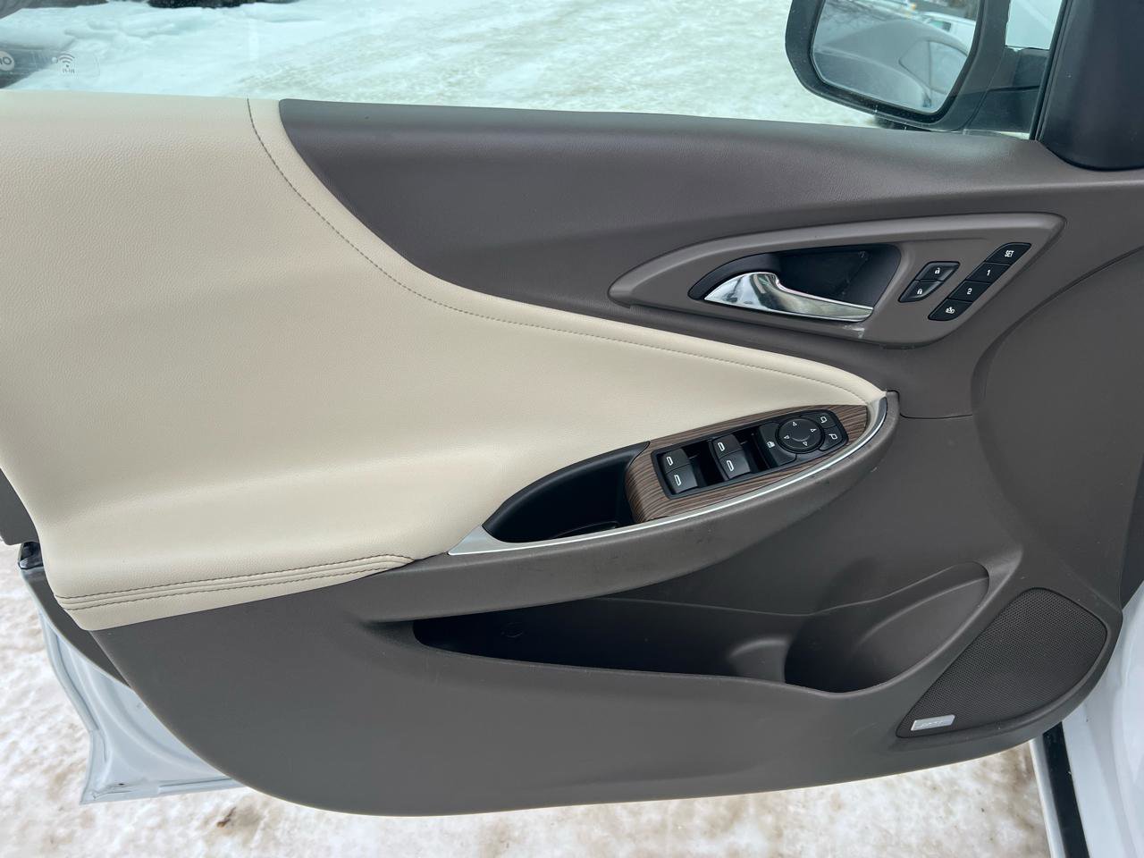Used 2024 Chevrolet Malibu LT image 11
