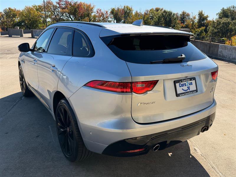 Used 2019 Jaguar F-PACE S image 4