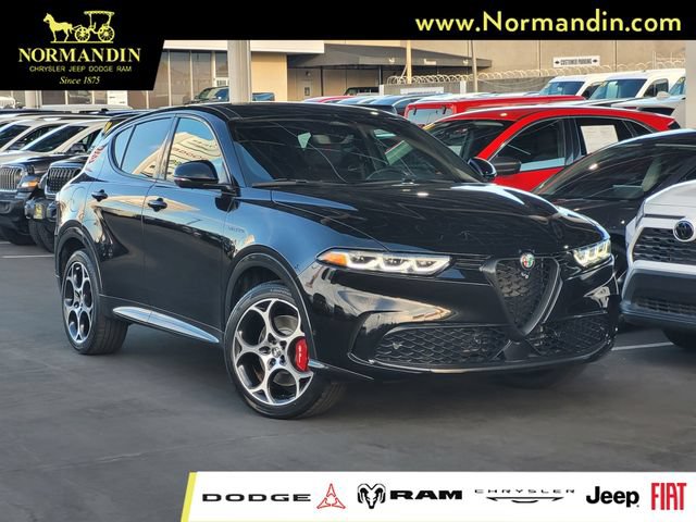 Used 2024 Alfa Romeo Tonale Veloce w/ Active Assist Package AWD/4WD image 1