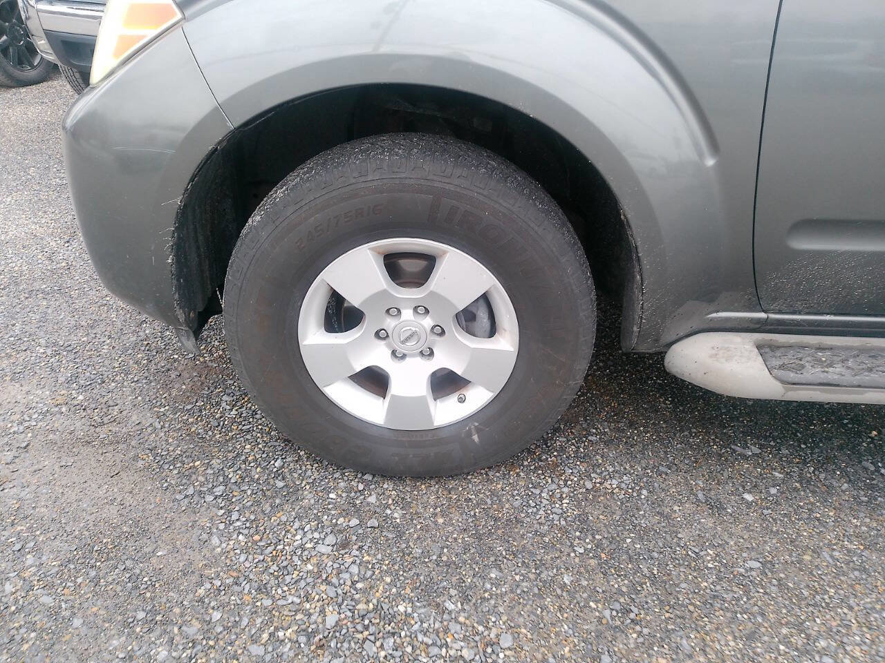 Used 2009 Nissan Pathfinder S image 7