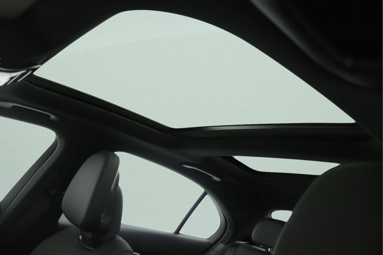 New 2026 Mercedes-Benz C 300 Sedan image 9