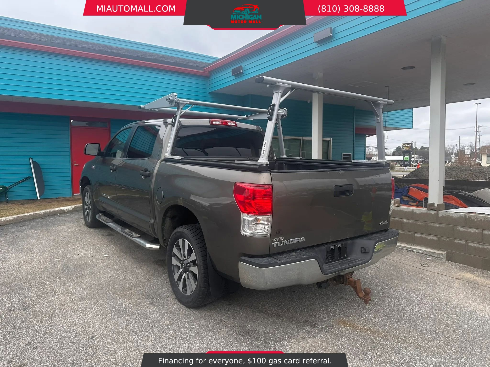 Used 2013 Toyota Tundra 4x4 CrewMax w/ Tow Pkg image 7