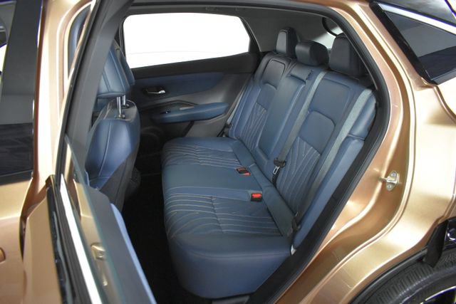 Used 2024 Nissan Ariya AWD image 30