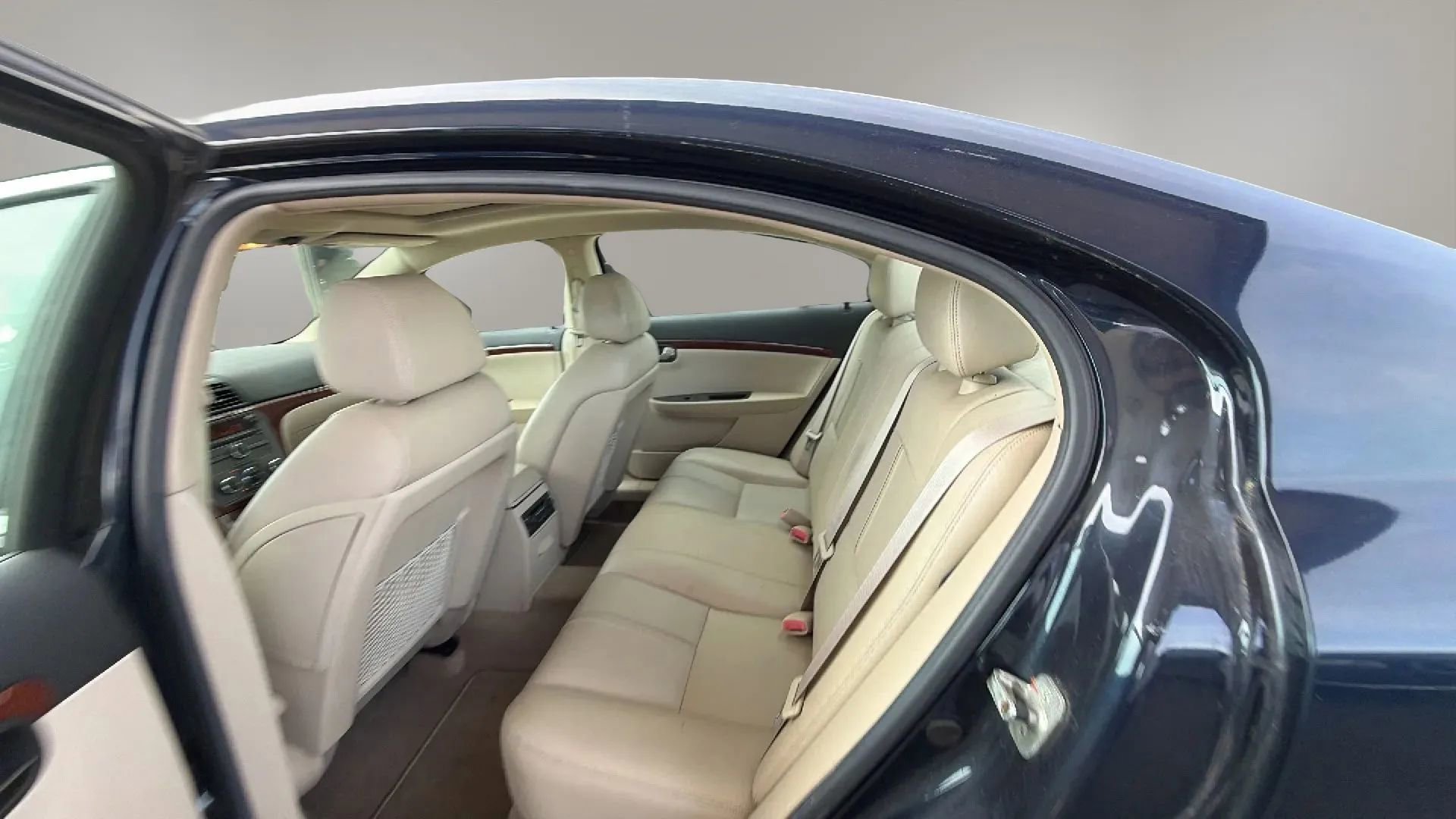 Used 2007 Saturn Aura XE w/ Premium Trim Pkg image 32