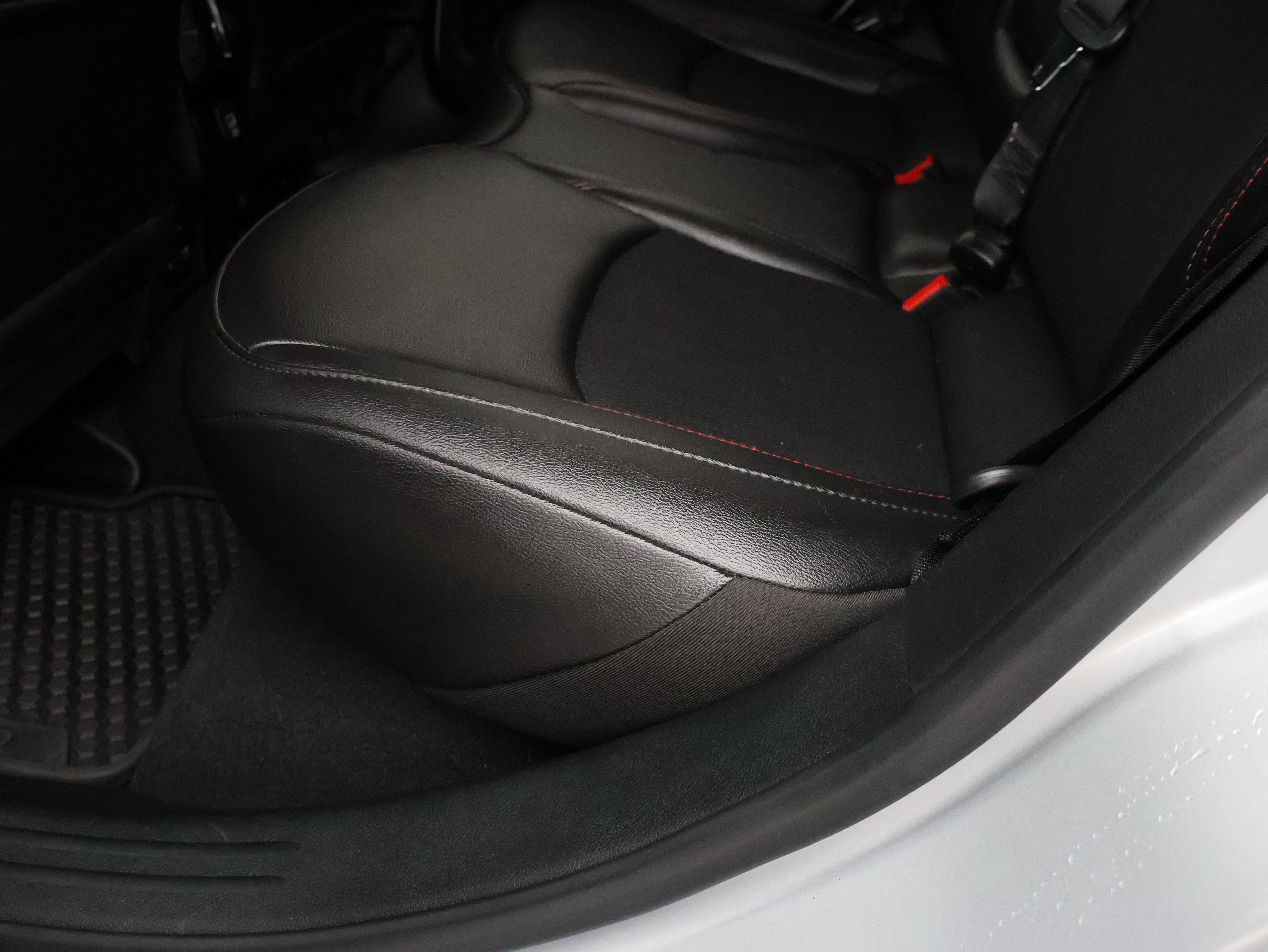 Used 2025 Jeep Compass Trailhawk AWD/4WD image 19