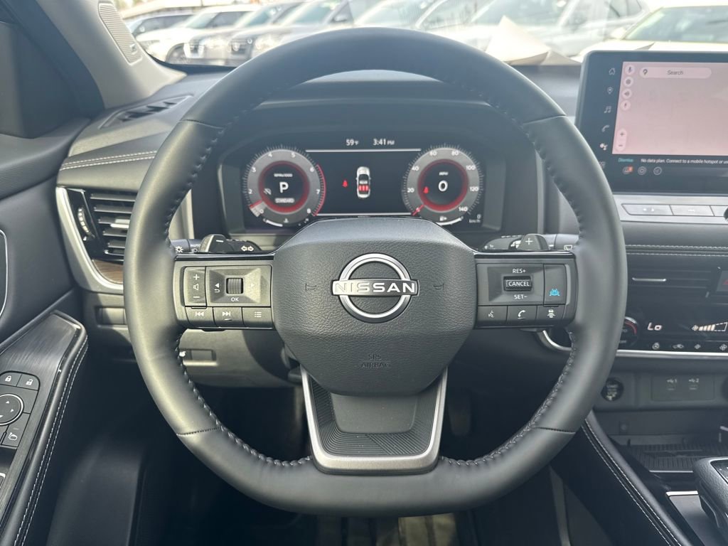 Used 2025 Nissan Rogue Platinum image 24