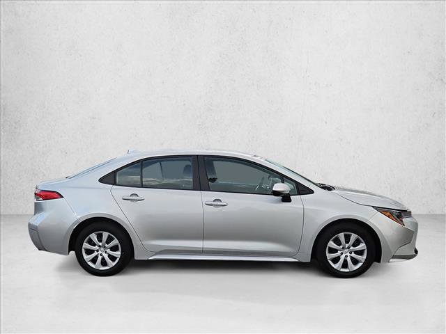 Used 2025 Toyota Corolla LE FWD image 4