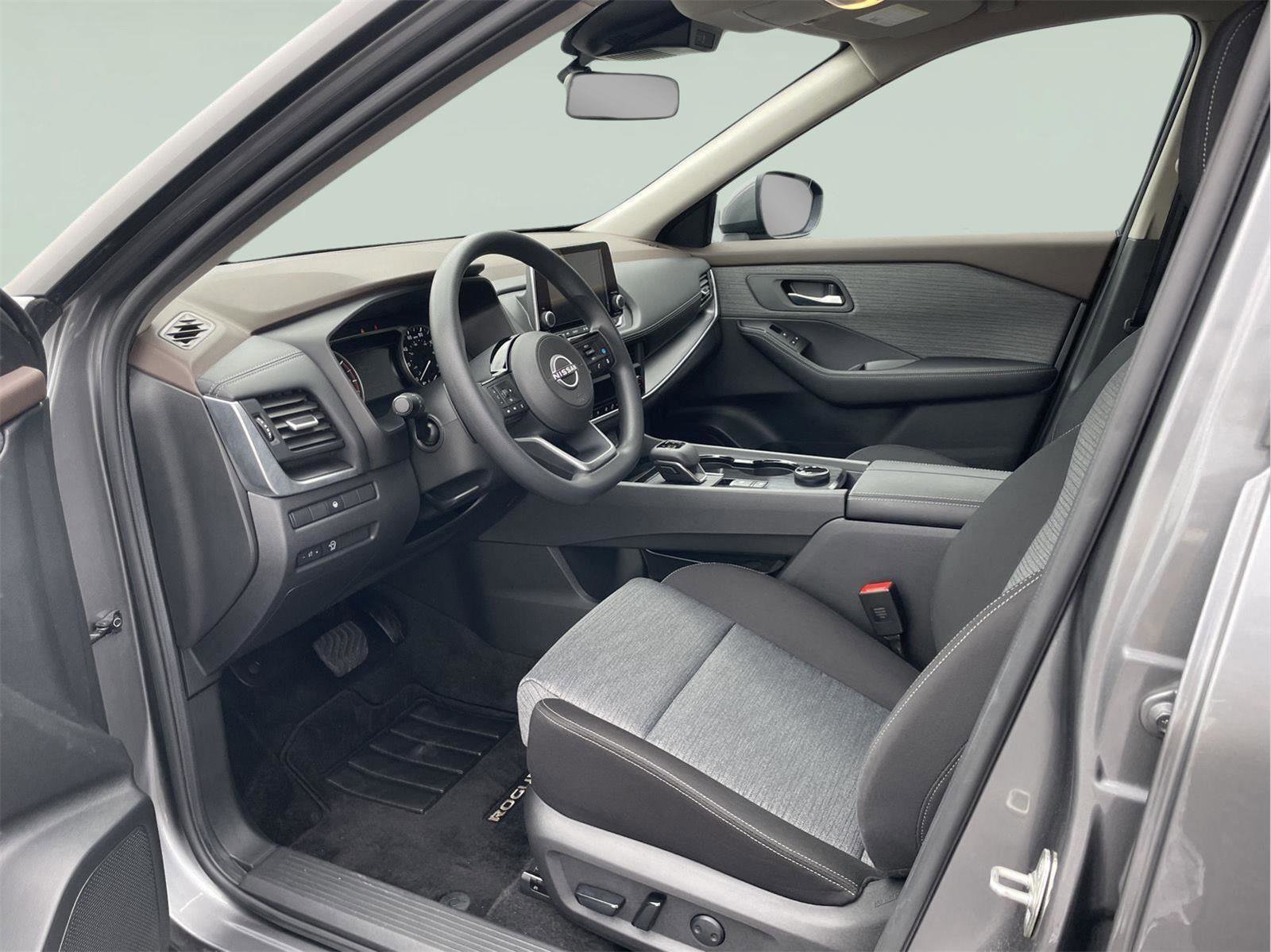 Used 2023 Nissan Rogue SV AWD/4WD image 11