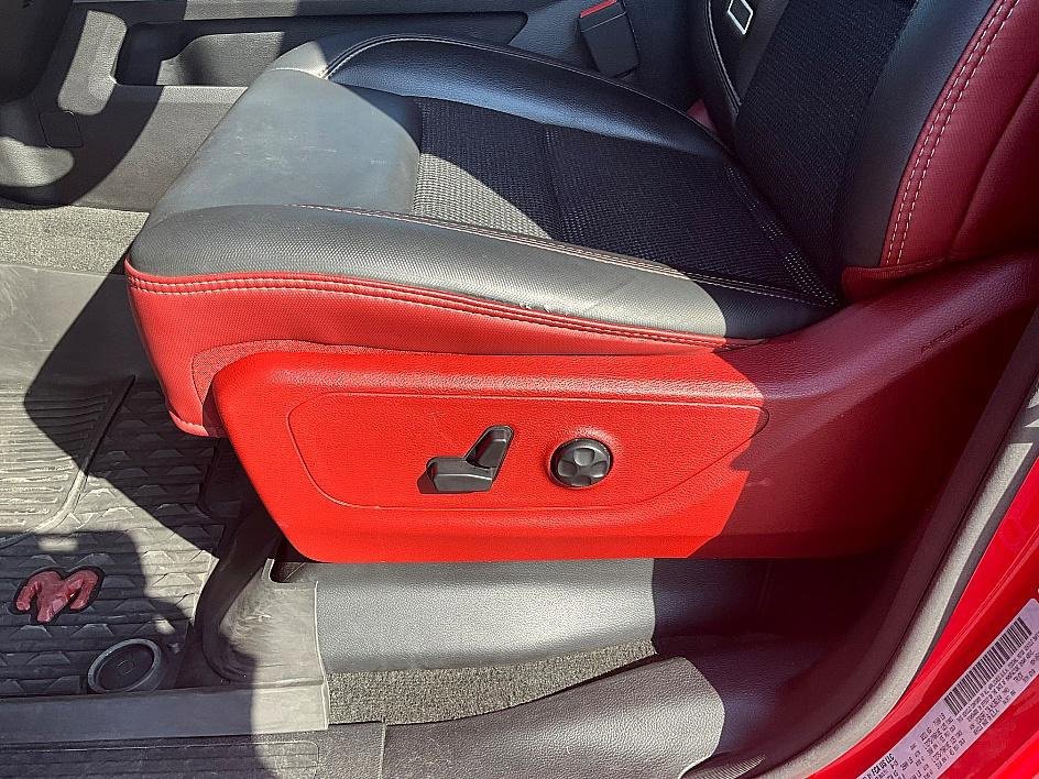 Used 2020 RAM 1500 Rebel image 16