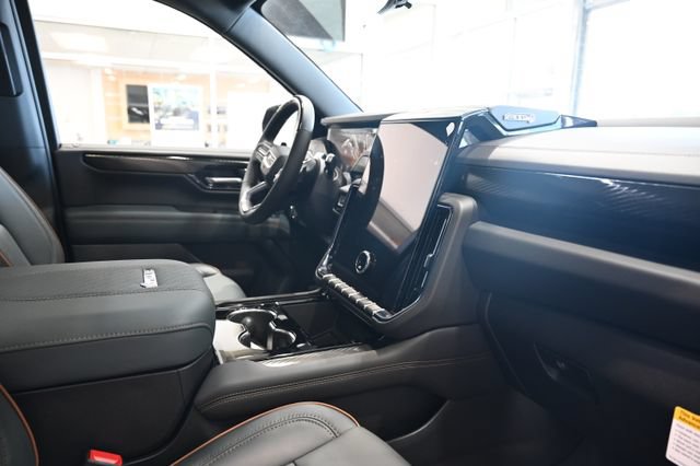 New 2026 GMC Yukon XL AT4 w/ AT4 Premium Plus Package AWD/4WD image 16