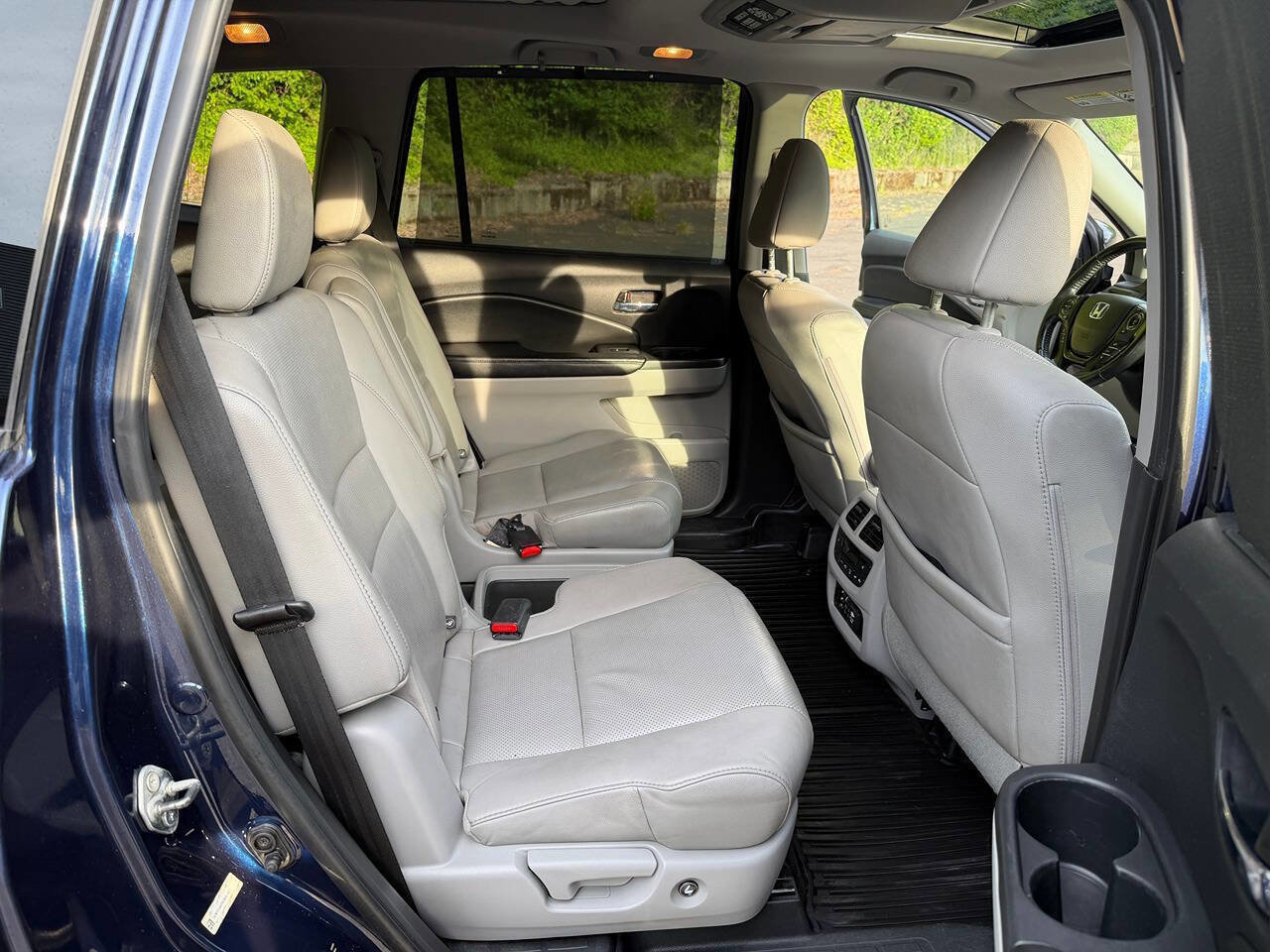 Used 2016 Honda Pilot Elite image 31