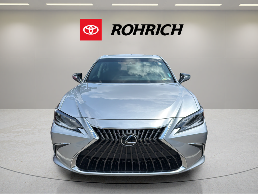 Used 2024 Lexus ES 300h w/ Premium Package FWD image 2