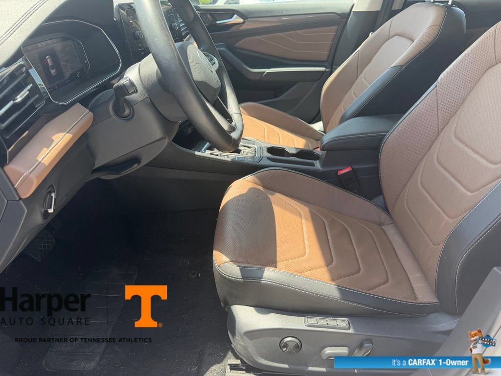 Used 2025 Volkswagen Jetta SEL FWD image 13