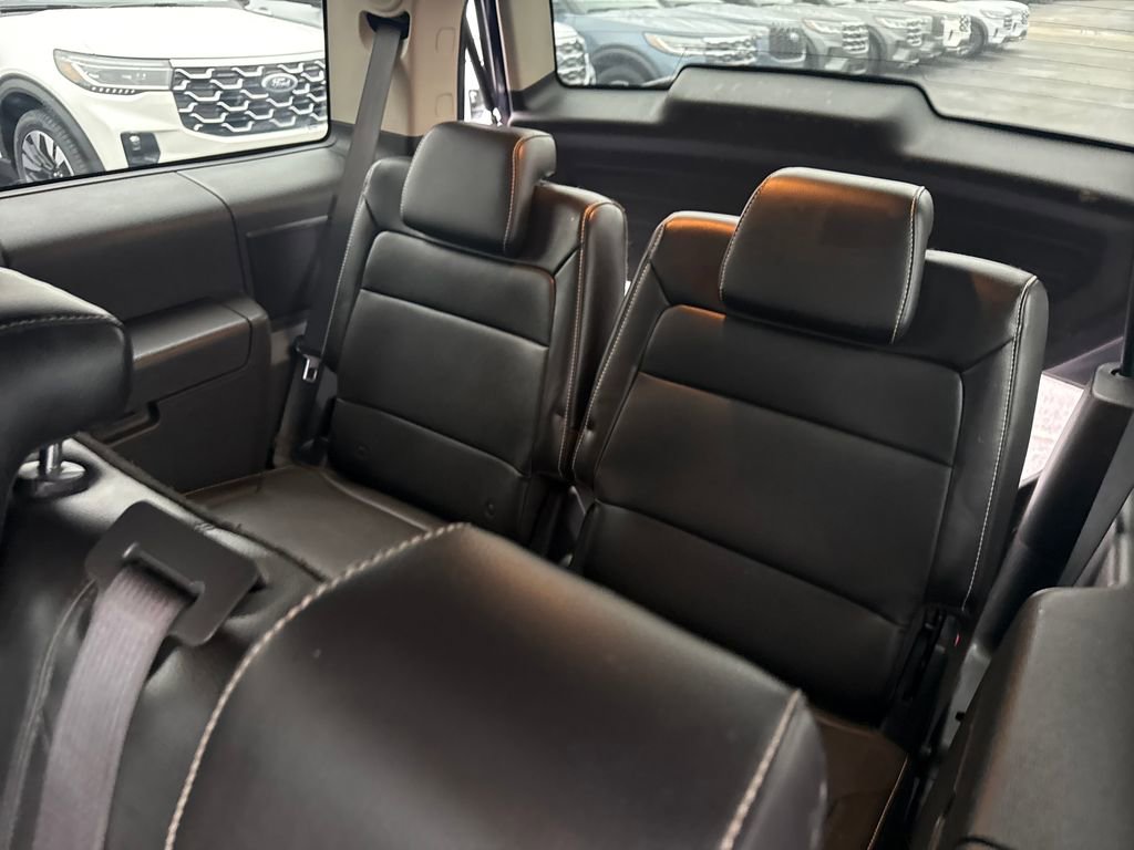 Used 2011 Ford Flex SEL w/ Rapid Spec Order Code image 19