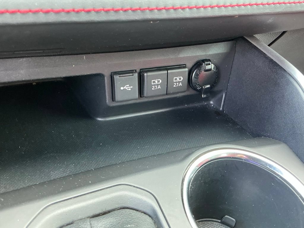 Used 2021 Toyota Highlander XSE FWD image 40