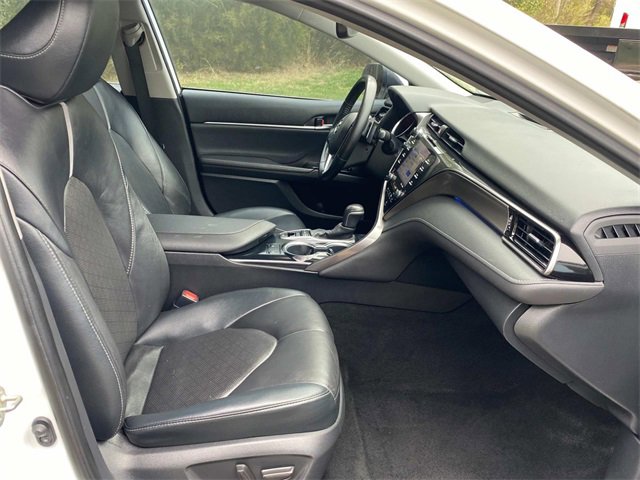 Used 2020 Toyota Camry XSE image 34