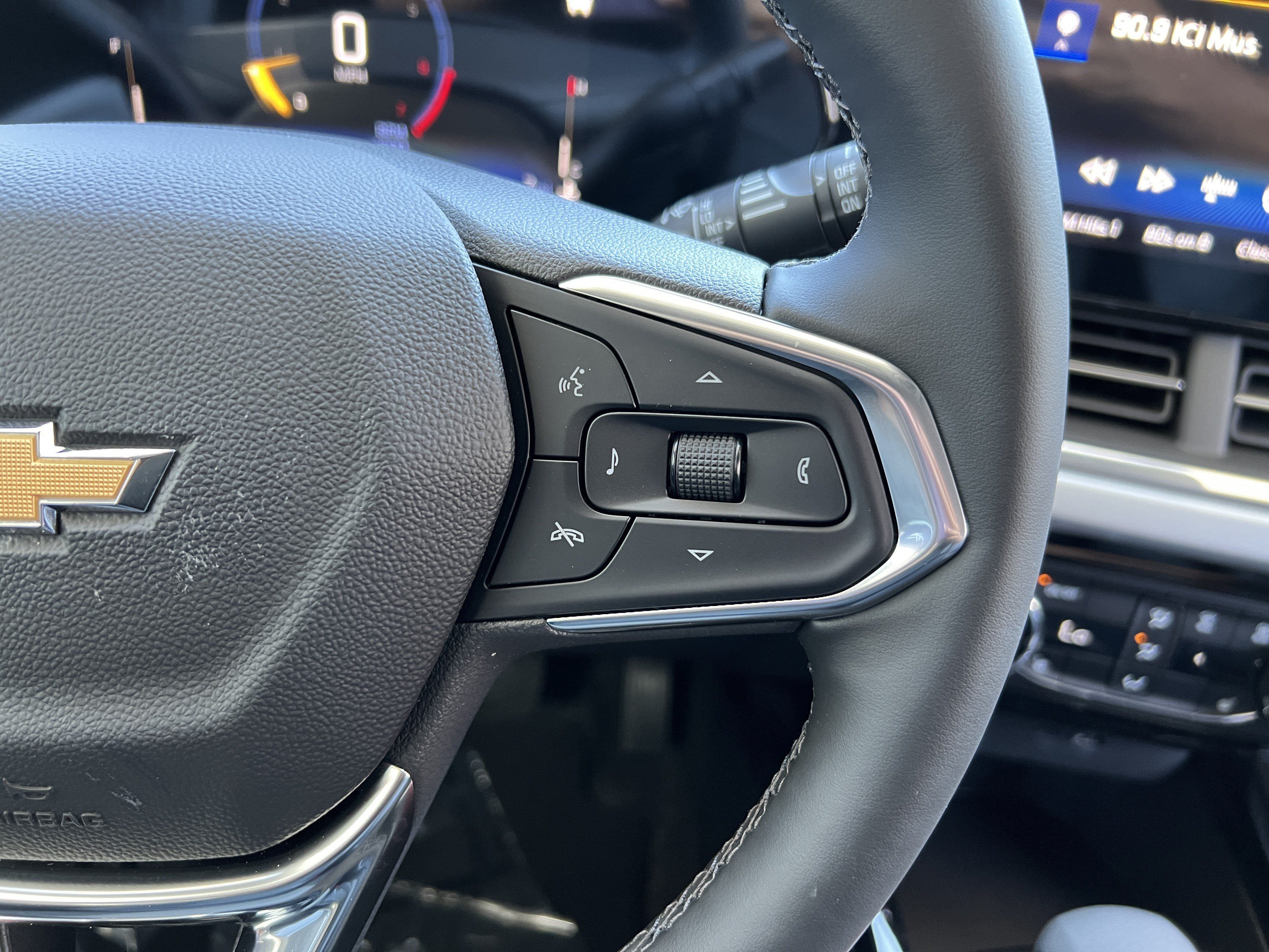 New 2026 Chevrolet Trax LT w/ Driver Confidence Package FWD image 27