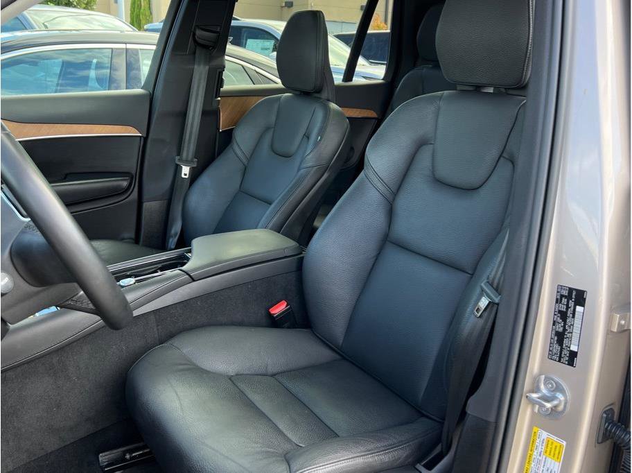 Used 2023 Volvo XC90 B6 Plus w/ Protection Package Premier AWD/4WD image 8
