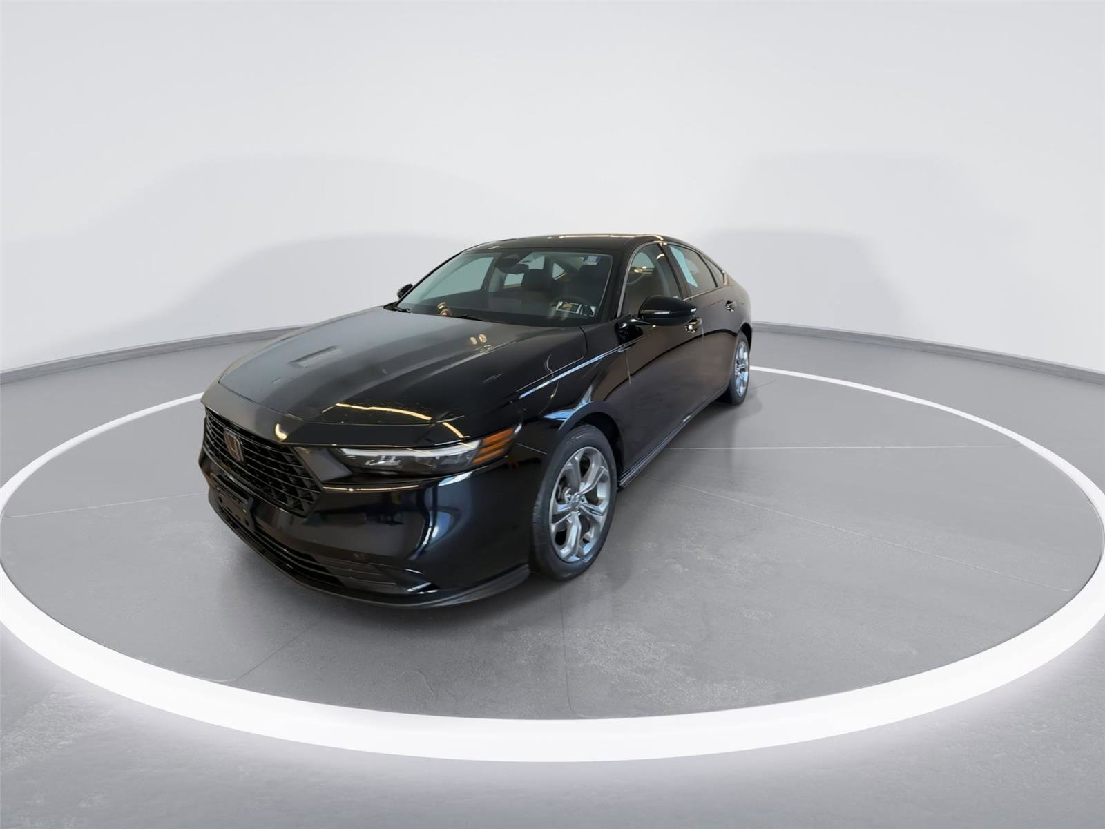 Used 2024 Honda Accord EX image 3