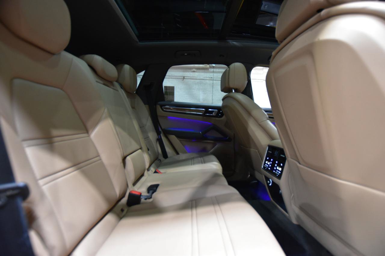 Used 2021 Porsche Cayenne AWD/4WD image 49