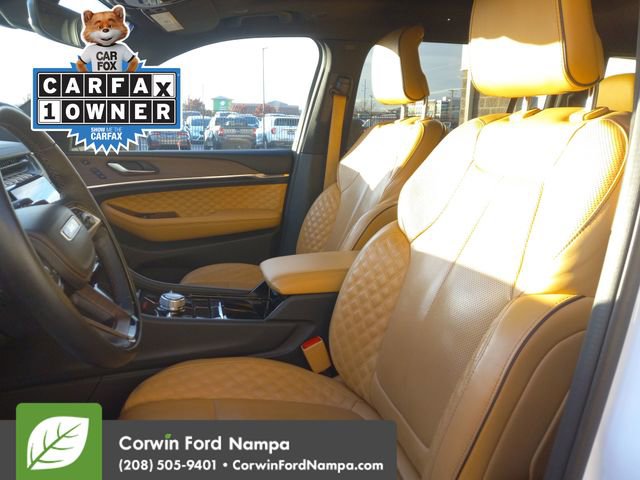 Used 2022 Jeep Grand Cherokee L Summit w/ Luxury Tech Group V image 23