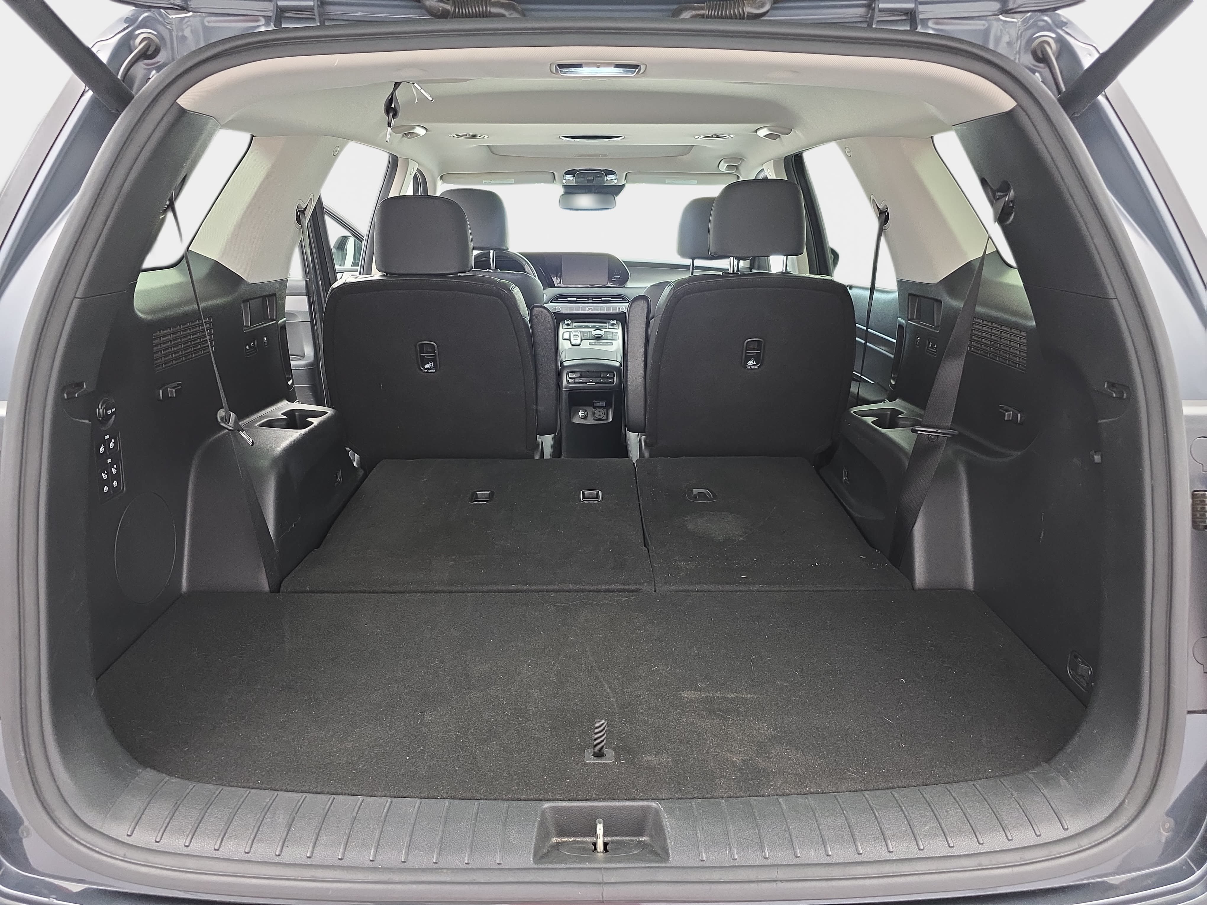 Used 2020 Hyundai Palisade SEL w/ Premium Package FWD image 13
