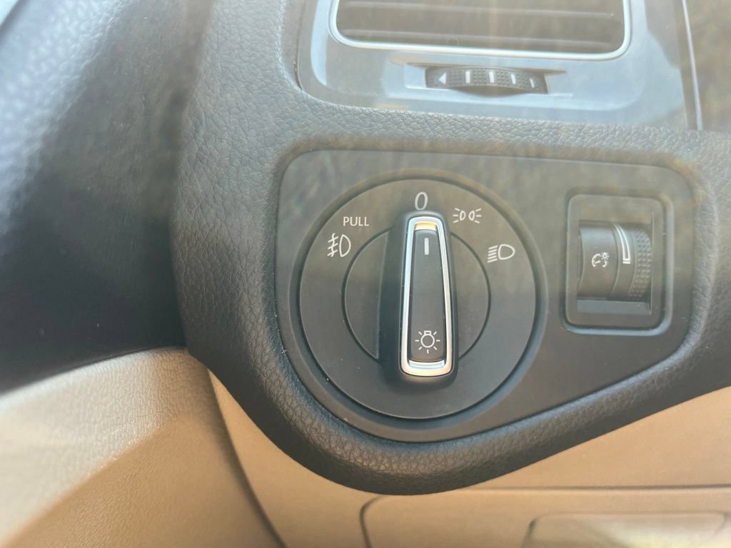 Used 2017 Volkswagen Golf Alltrack AWD/4WD image 21