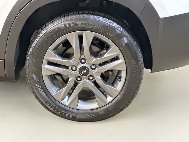 Used 2023 Kia Seltos LX AWD/4WD image 6
