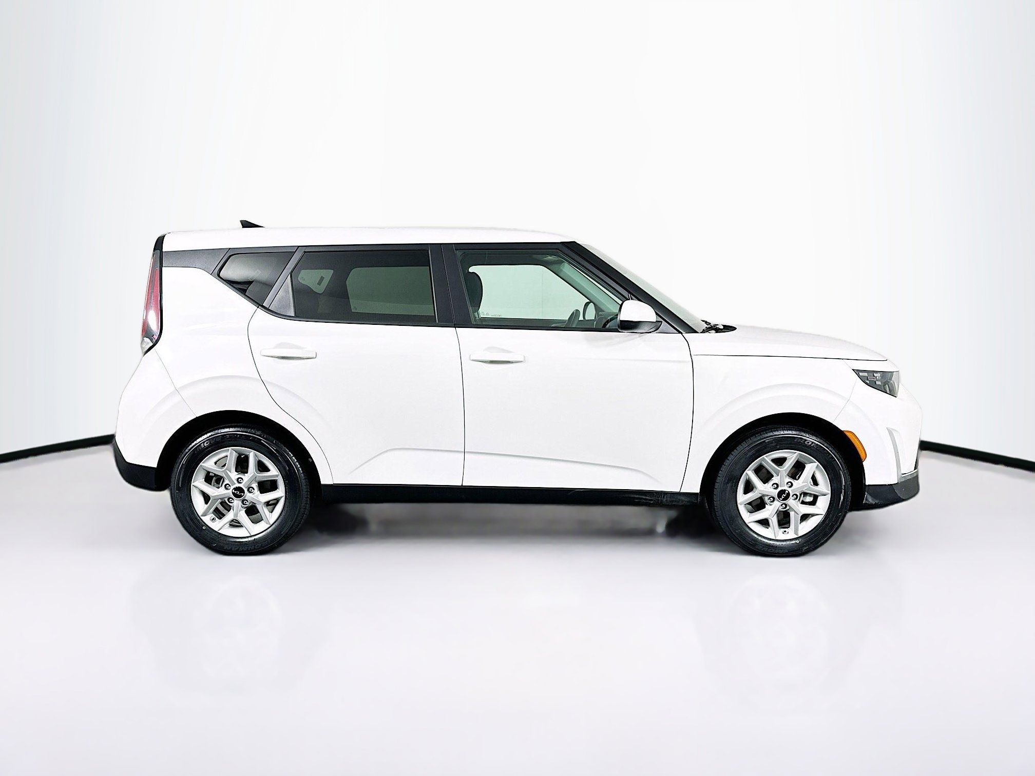 Used 2024 Kia Soul LX w/ Option Group 015 image 10