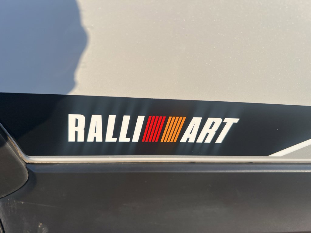 Used 2023 Mitsubishi Eclipse Cross LE AWD/4WD image 13