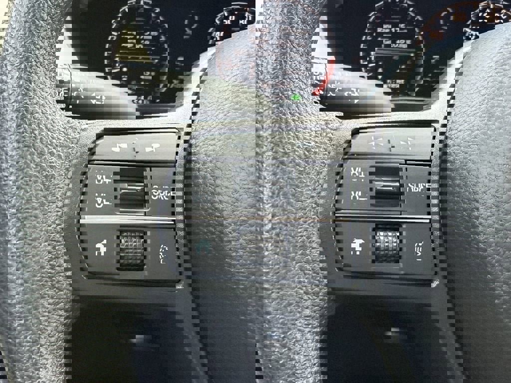 Used 2025 Honda HR-V LX image 29