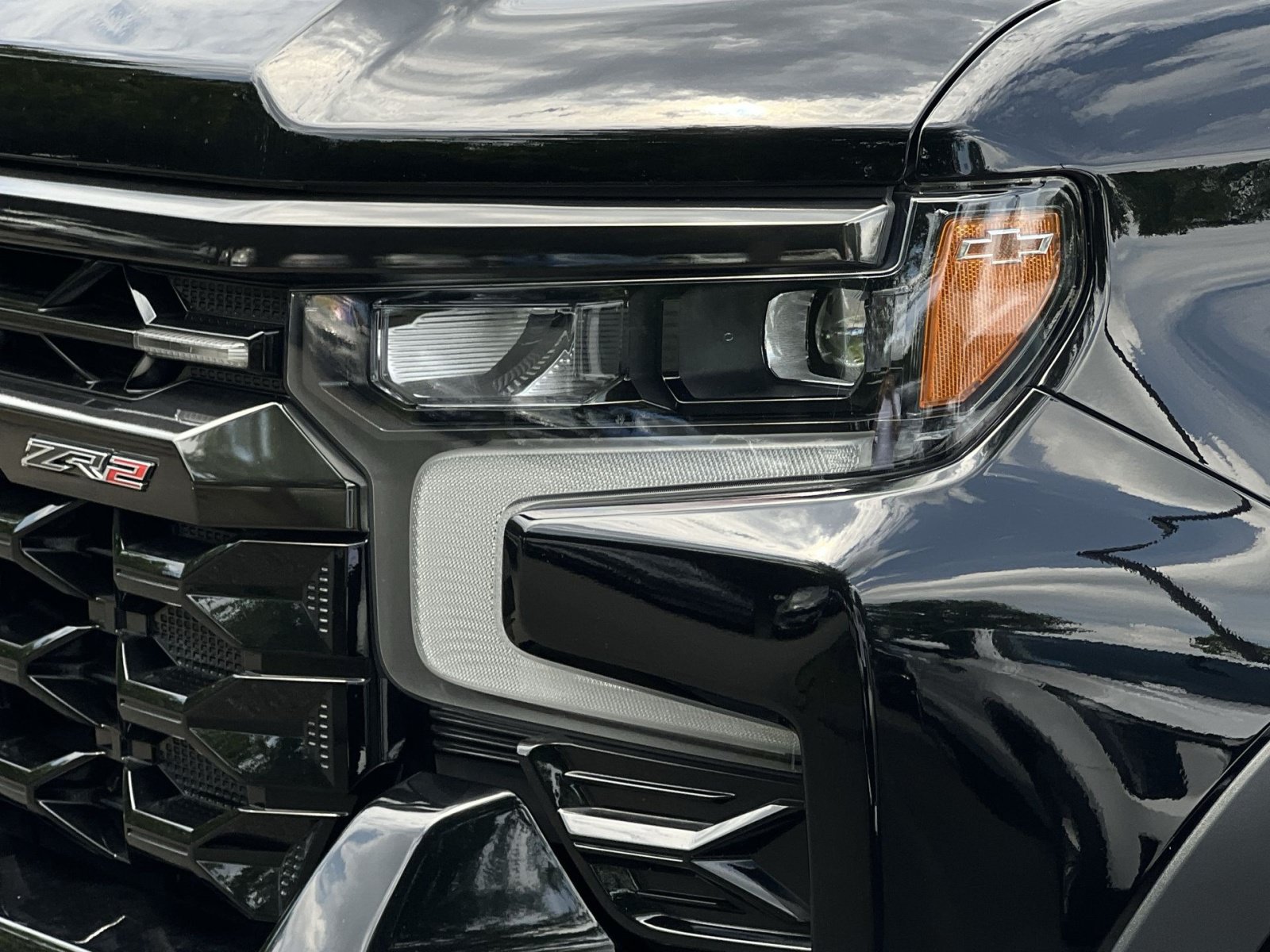 Used 2023 Chevrolet Silverado 1500 ZR2 w/ Technology Package AWD/4WD image 13