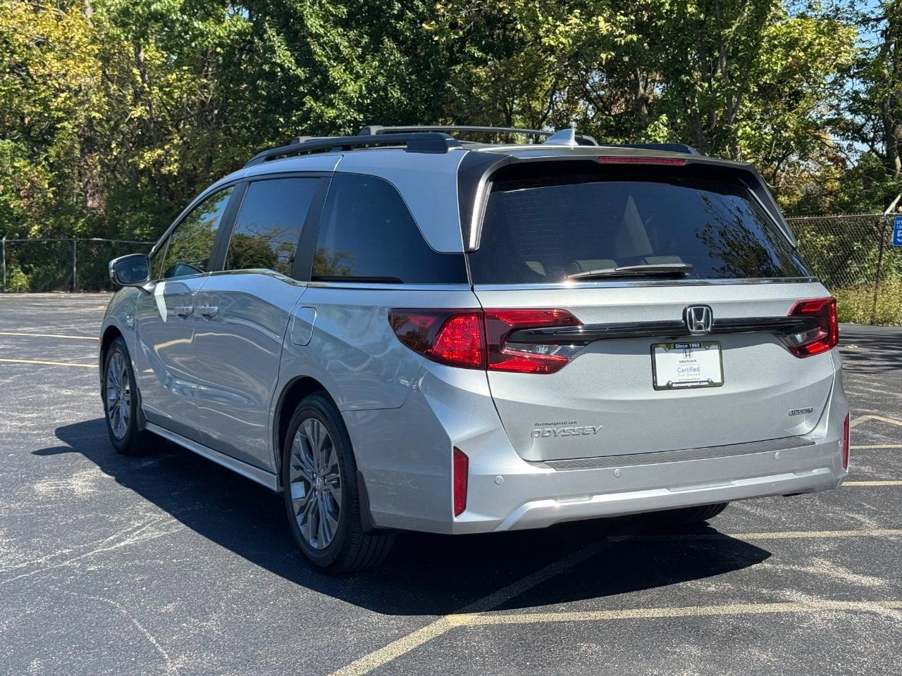 Certified 2025 Honda Odyssey Touring image 6