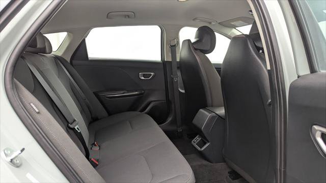 Used 2026 Kia K4 FWD image 18