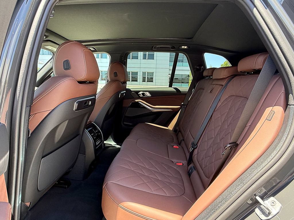 New 2026 BMW X5 sDrive40i w/ M Sport Package RWD image 15