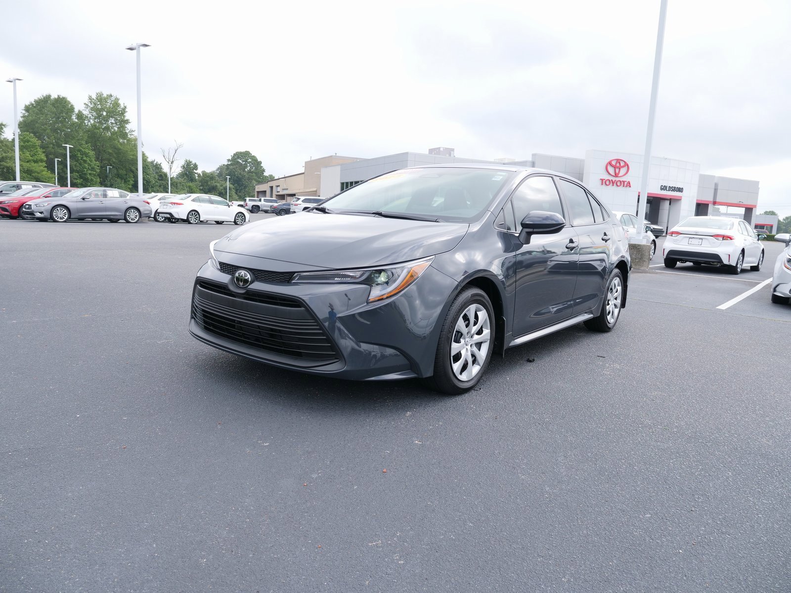 Used 2025 Toyota Corolla LE image 8