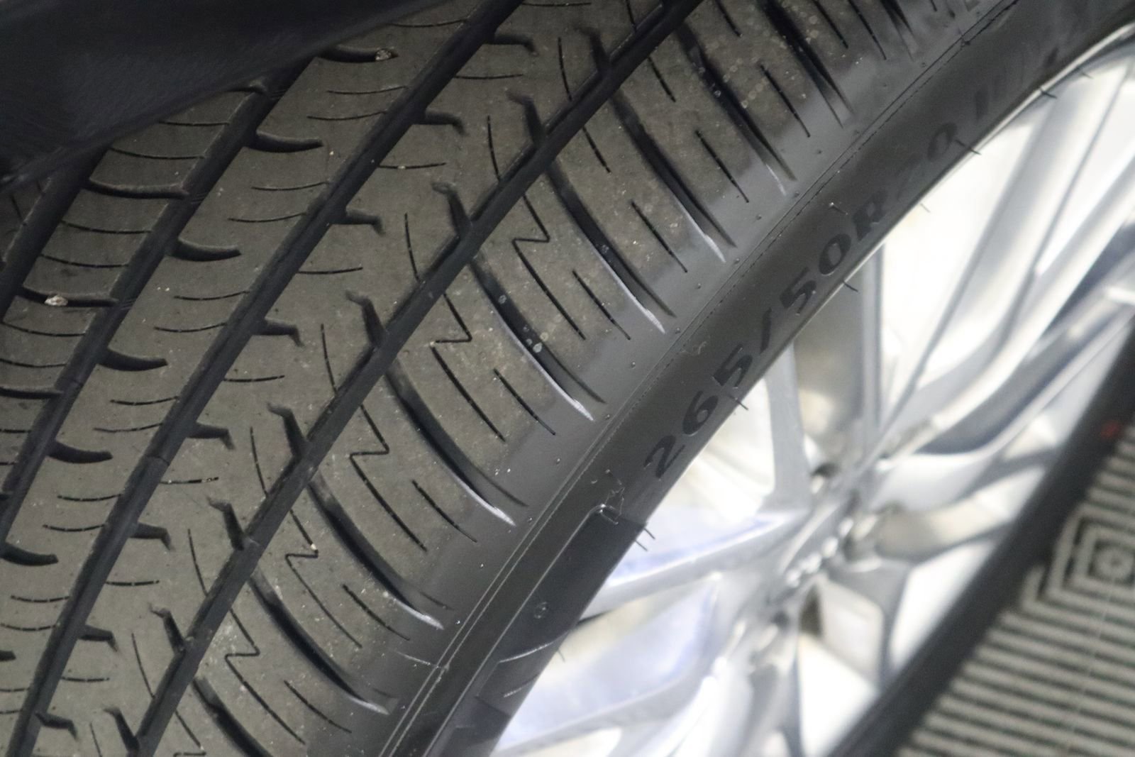 Used 2017 Jeep Grand Cherokee Summit AWD/4WD image 53