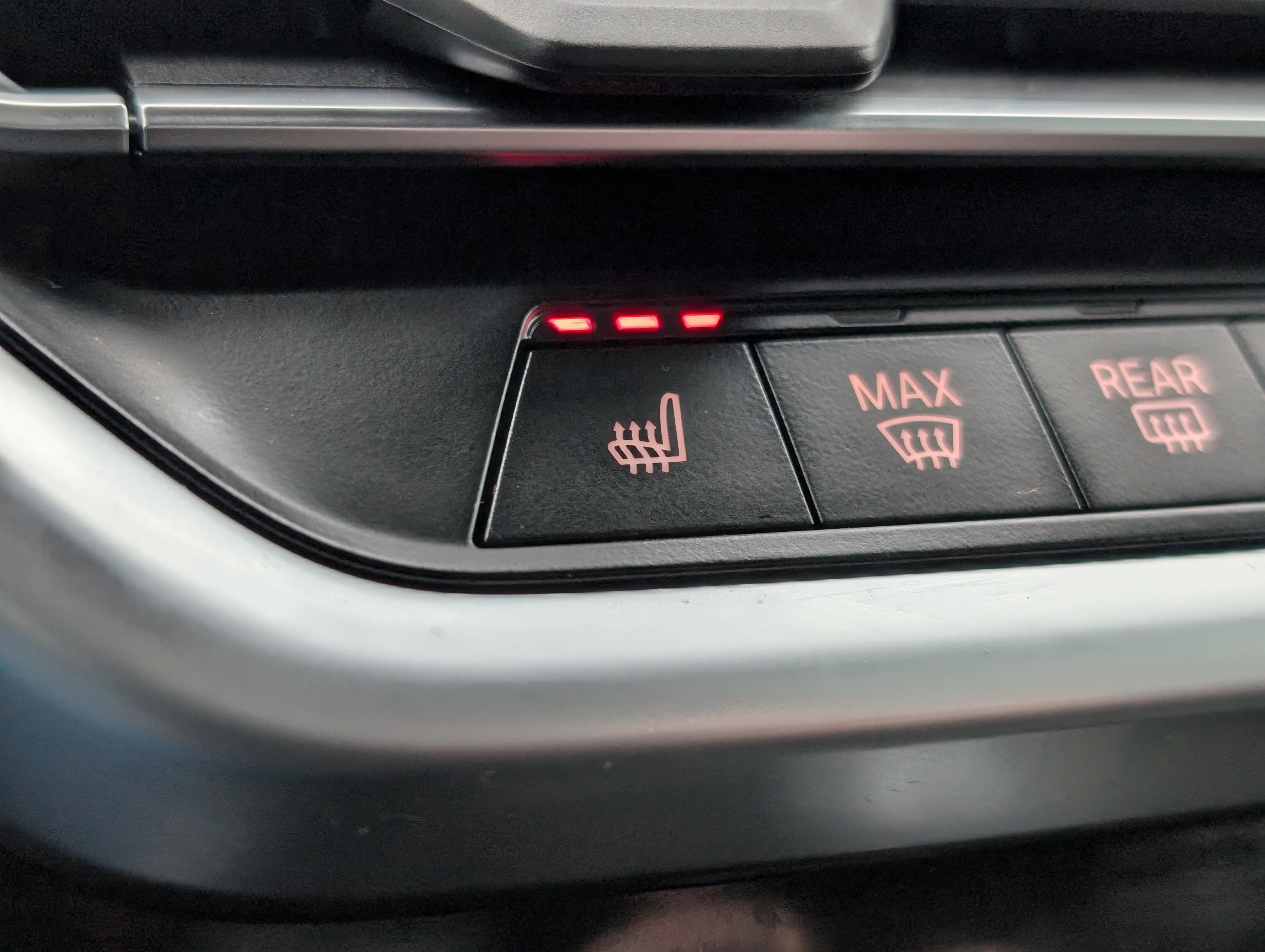 Used 2024 BMW X3 xDrive30i image 4