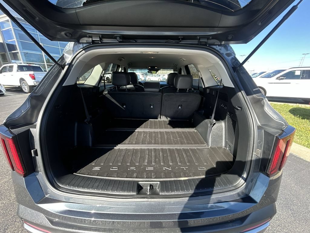 Used 2025 Kia Sorento S FWD image 31