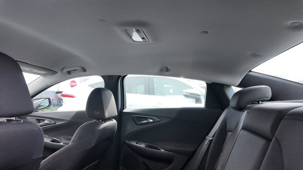 Used 2025 Chevrolet Malibu LT image 13