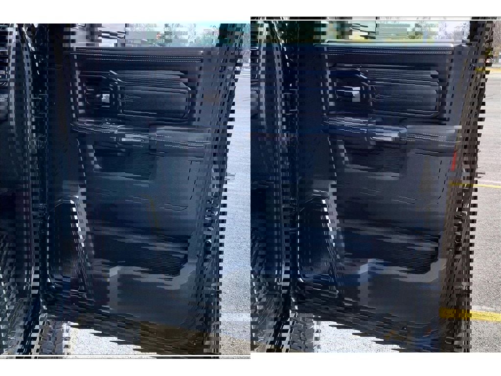 Used 2023 RAM 2500 Limited image 26